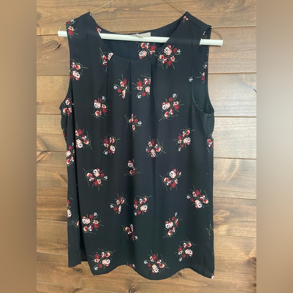 Navy blue LOFT tank with red flowers, size medium - Picture 2 of 3